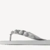 Balenciaga gri/kristal renkli kadın Cagole parmak arası sandalet Balenciaga gri/kristal renkli kadın Cagole parmak arası sandalet