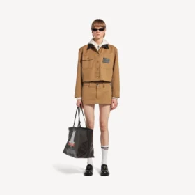 Bej renkli, kadınlar için kısa iş ceket