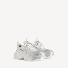 Beyaz/gümüş renkli kadın Triple S glitter spray sneaker’lar