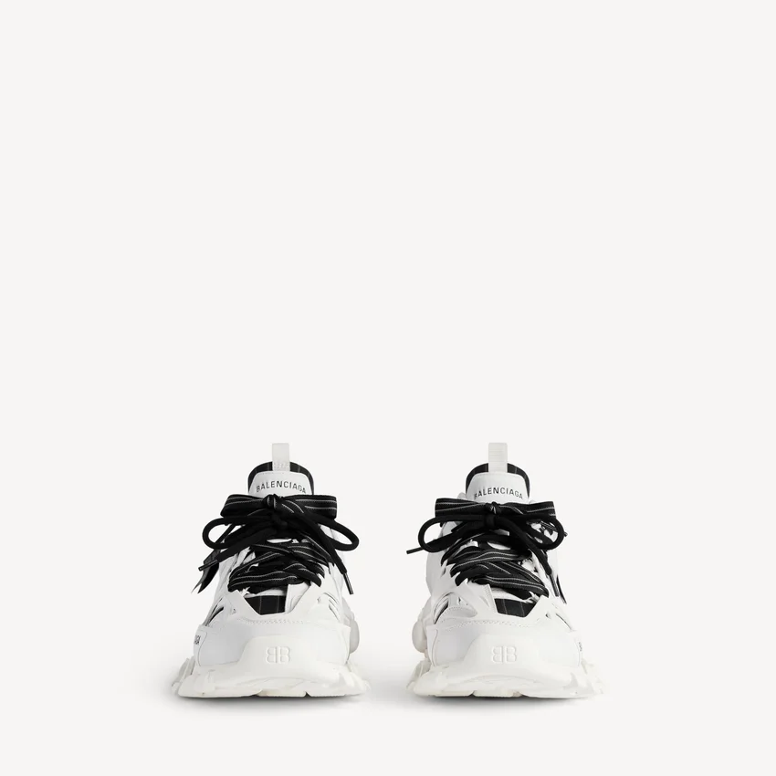Beyaz renkli erkek Track tişört tarzı Sneaker’lar Beyaz renkli erkek Track tişört tarzı Sneaker’lar