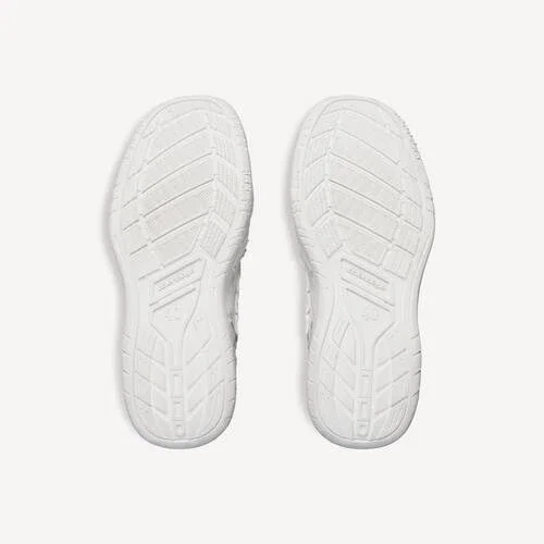 Beyaz renkli, orta derecede eskitilmiş kadın Hamptons sneaker’ı Beyaz renkli, orta derecede eskitilmiş kadın Hamptons sneaker’ı