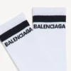 Beyaz/siyah renkli erkek logo çorapları