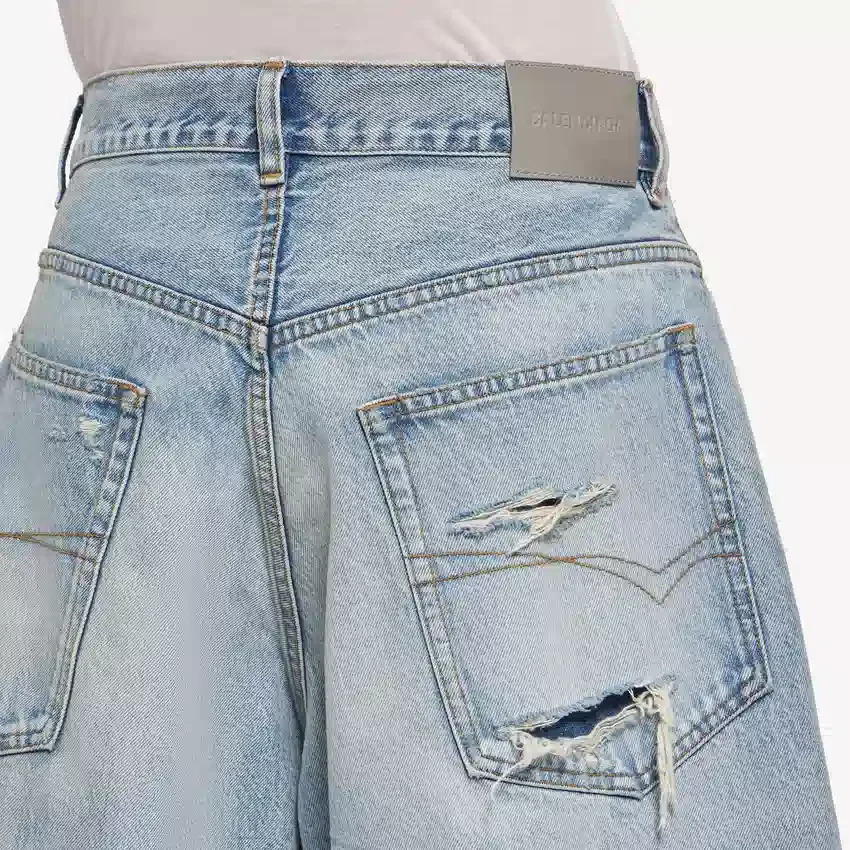 Erkekler için ağartılmış açık mavi renkli, ütü gerektirmeyen Denim şort Erkekler için ağartılmış açık mavi renkli, ütü gerektirmeyen Denim şort