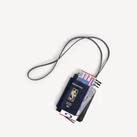 Erkekler için Balenciaga | NBA işbirliği mavi pasaport telefon kılıfı Erkekler için Balenciaga | NBA işbirliği mavi pasaport telefon kılıfı