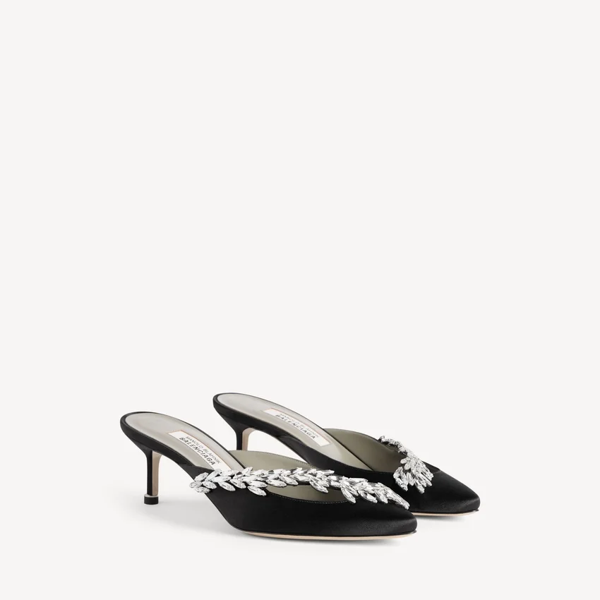 Kadın Balenciaga | Siyah Manolo Blahnik terlikler Kadın Balenciaga | Siyah Manolo Blahnik terlikler