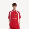 Kırmızı renkli erkek futbol oversize tişörtü Kırmızı renkli erkek futbol oversize tişörtü