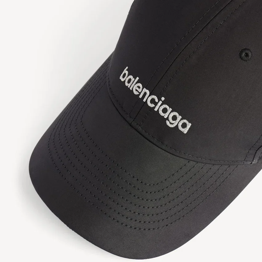 Siyah erkek techwear şapkası Siyah erkek techwear şapkası