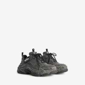 Siyah renkli erkek Triple S kanvas sneaker’ı