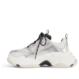 Triple S Sneaker’lar “Siyah, Beyaz ve Gümüş Çift Köpük ve File” 536737W2FWM8191 Triple S Sneaker’lar “Siyah, Beyaz ve Gümüş Çift Köpük ve File” 536737W2FWM8191