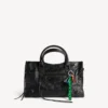 Yeşil/siyah renkli kadınlar için Balenciaga motosikletçi charm/anahtarlık Yeşil/siyah renkli kadınlar için Balenciaga motosikletçi charm/anahtarlık