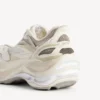 Yumurta kabuğu renginde kadın jet sneaker’ı Yumurta kabuğu renginde kadın jet sneaker’ı